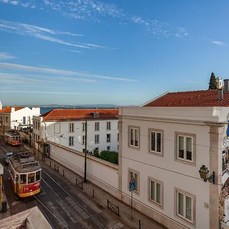 Gonzalos's Guest - Alfama Terrace * ליסבון